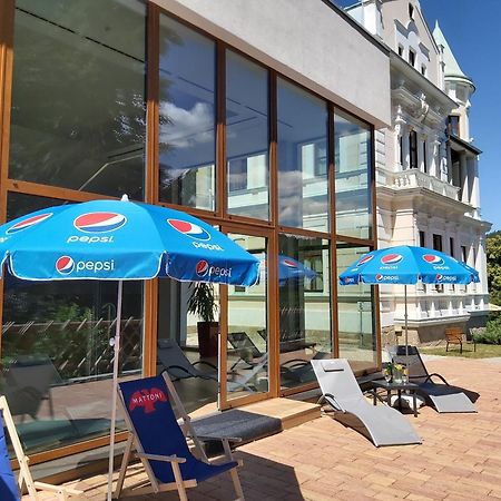 Pension U Golfu Cihelny Karlsbad Eksteriør billede
