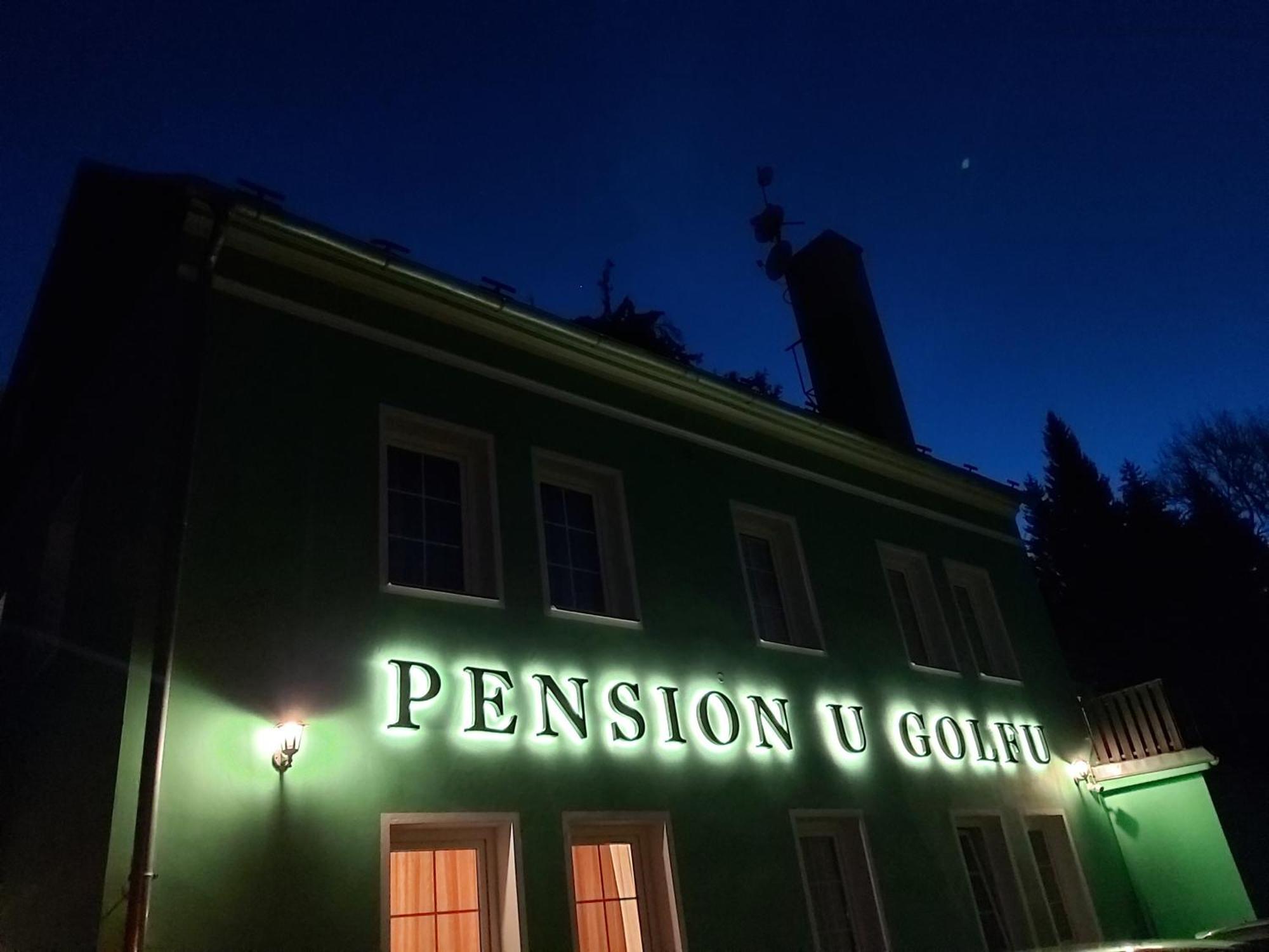 Pension U Golfu Cihelny Karlsbad Eksteriør billede