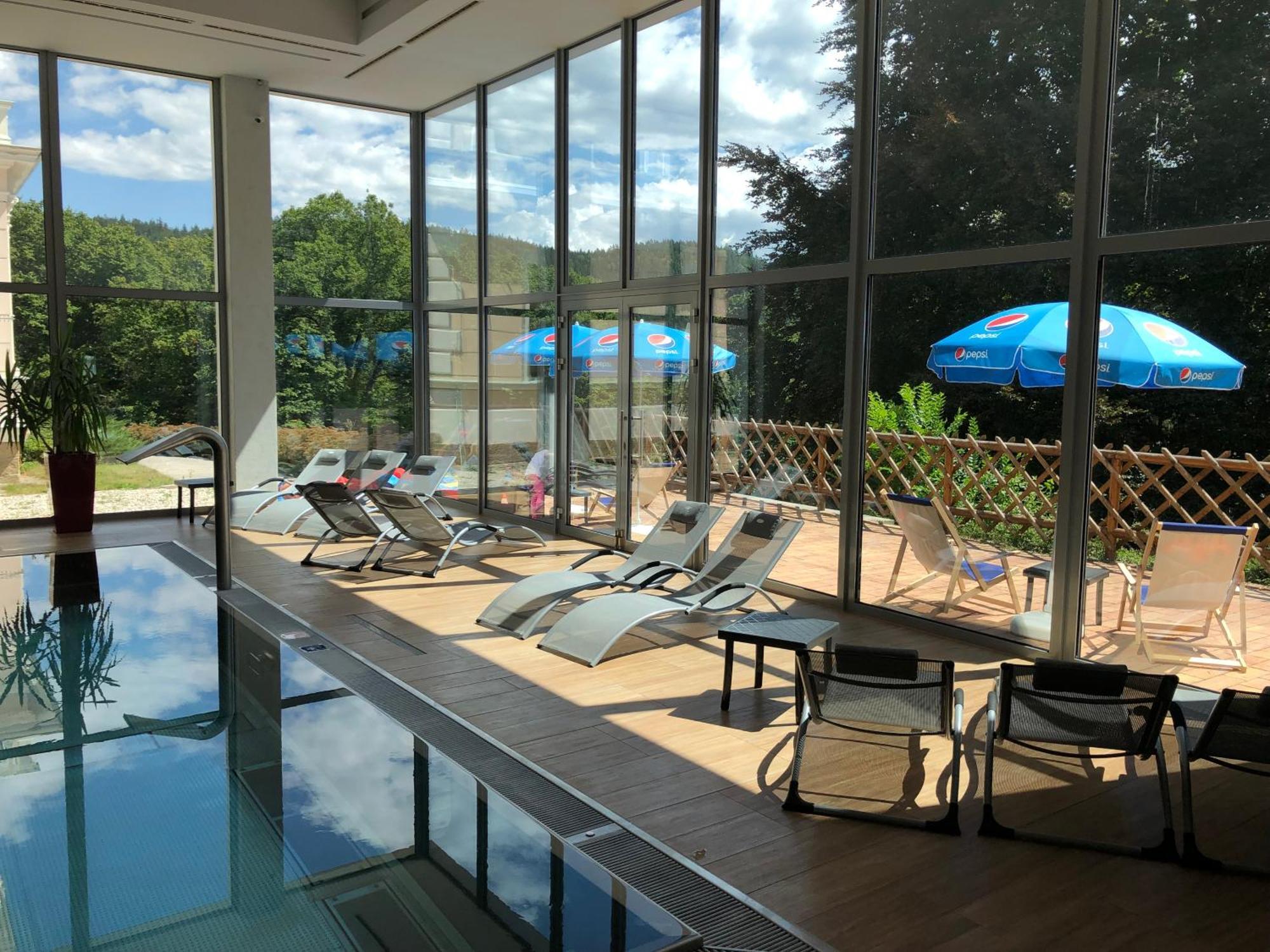 Pension U Golfu Cihelny Karlsbad Eksteriør billede